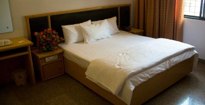 Oyo 539 Hotel Pearl Inn Бангалор Экстерьер фото