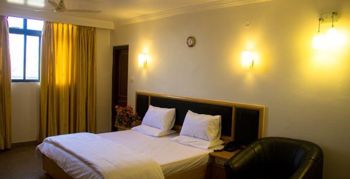Oyo 539 Hotel Pearl Inn Бангалор Экстерьер фото