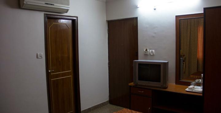 Oyo 539 Hotel Pearl Inn Бангалор Экстерьер фото