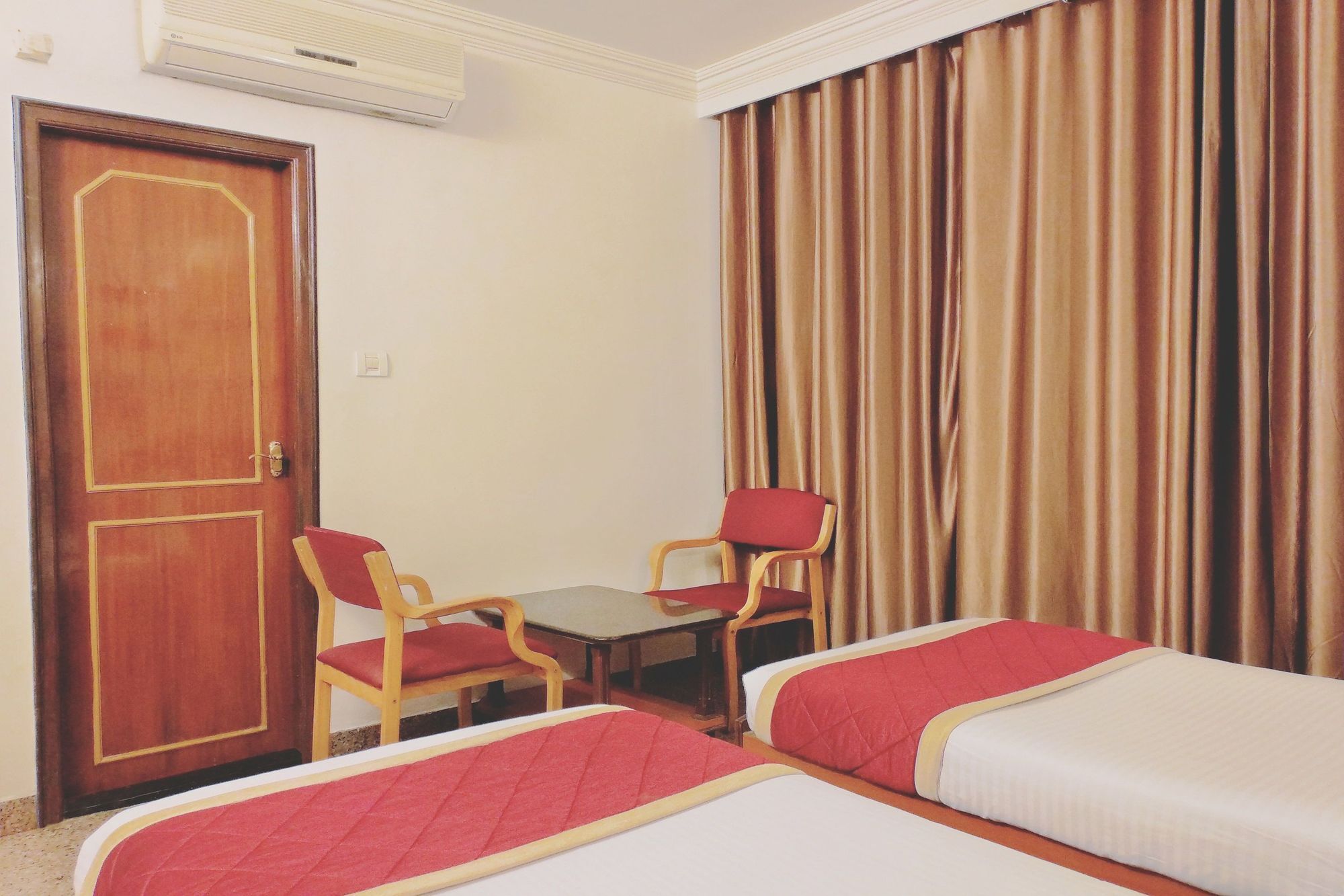 Oyo 539 Hotel Pearl Inn Бангалор Экстерьер фото
